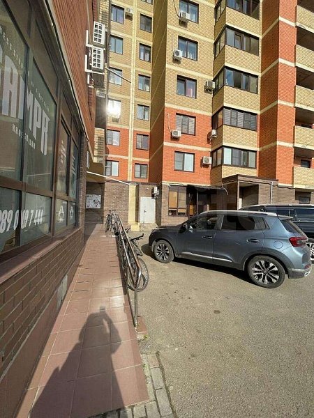 3-комн квартира, 87.3 м², р-н Российская ул (№123796)