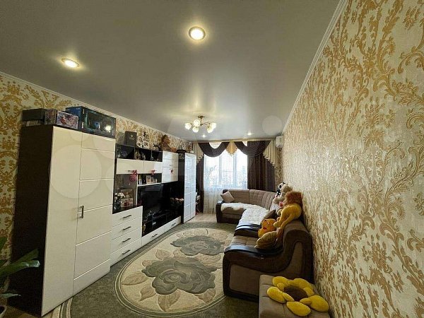 3-комн квартира, 87.3 м², р-н Российская ул (№123796)