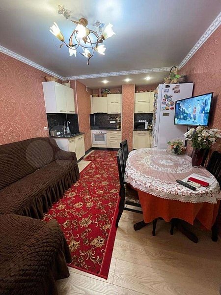 3-комн квартира, 87.3 м², р-н Российская ул (№123796)