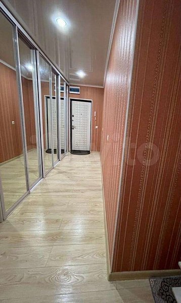 3-комн квартира, 87.3 м², р-н Российская ул (№123796)