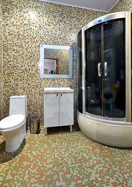 4-комн квартира, 160 м², р-н Российская ул (№128821)