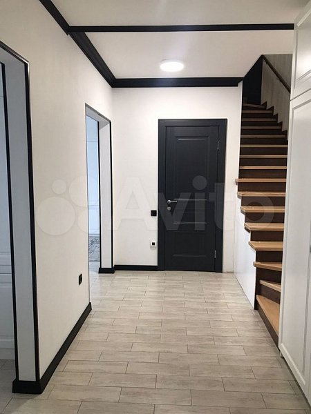 6-комн квартира, 243.6 м², р-н Фестивальный (№127486)