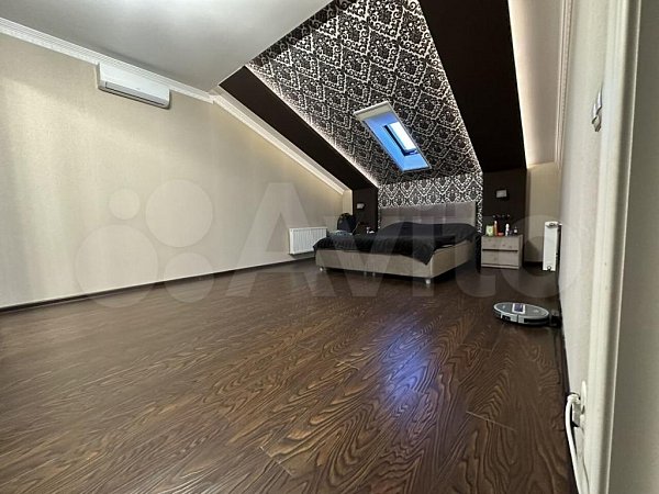 4-комн квартира, 178 м², р-н Западный обход (№123857)