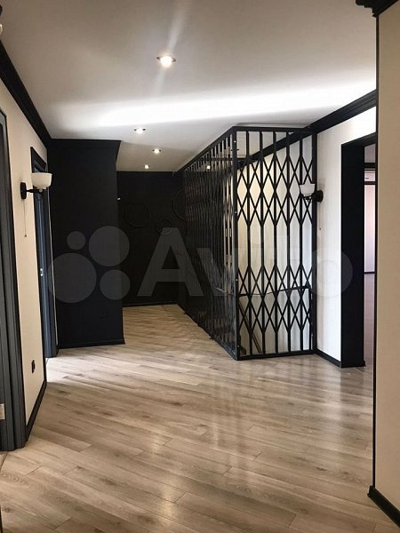6-комн квартира, 243.6 м², р-н Фестивальный (№127486)