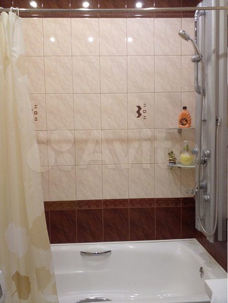 2-комн квартира, 65 м², р-н Российская ул (№128904)