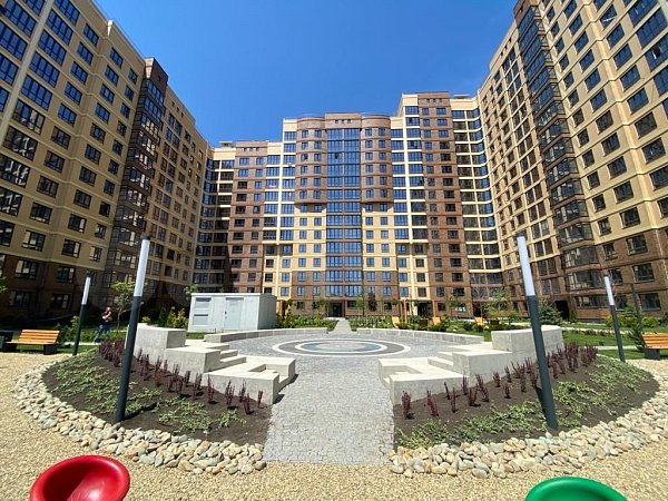 3-комн квартира, 81.5 м², р-н Российская ул (№124272)