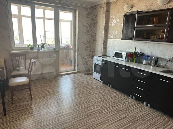 Продается 2-комн квартира, 88 м², р-н Центр, 