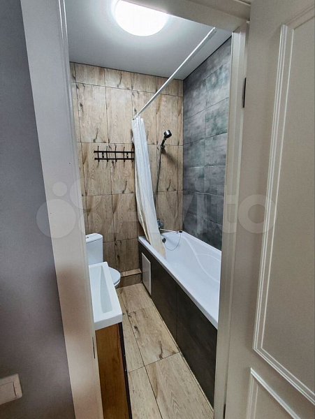3-комн квартира, 67.4 м², р-н Петра Метальникова (№127674)