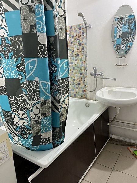 2-комн квартира, 60 м², р-н Российская ул (№126547)