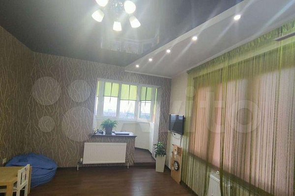 2-комн квартира, 58.5 м², р-н Российская ул (№124053)