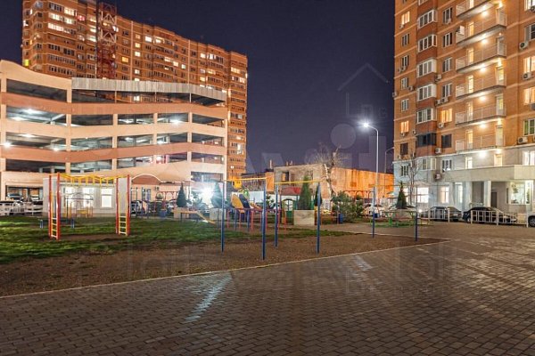 6-комн квартира, 184.6 м², р-н Фестивальный (№125348)