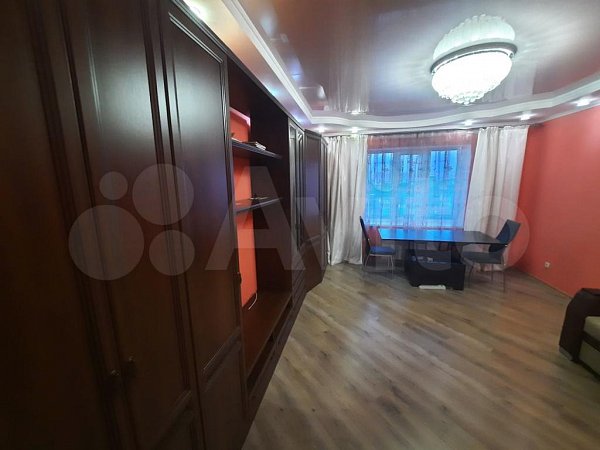 2-комн квартира, 62 м², р-н Центр (№127118)