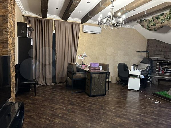 4-комн квартира, 178 м², р-н Западный обход (№123857)