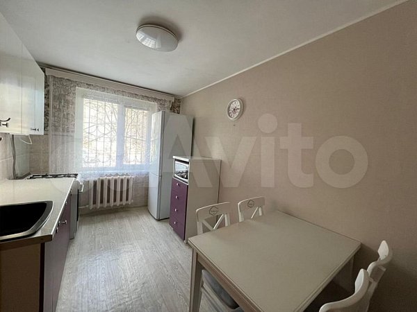 4-комн квартира, 74 м², р-н Российская ул (№125888)