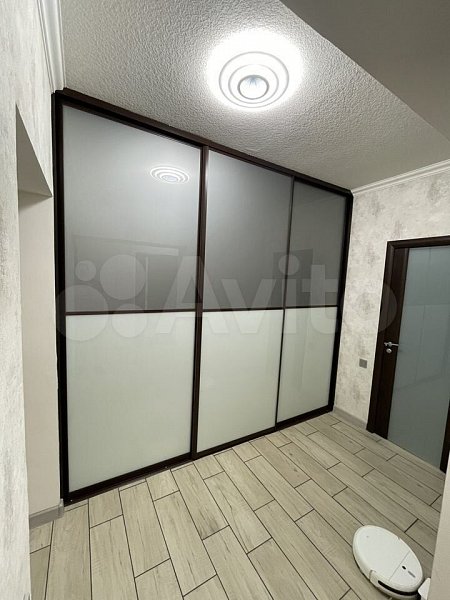 2-комн квартира, 82 м², р-н Российская ул (№124823)