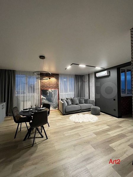 2-комн квартира, 54.4 м², р-н Центр (№128753)