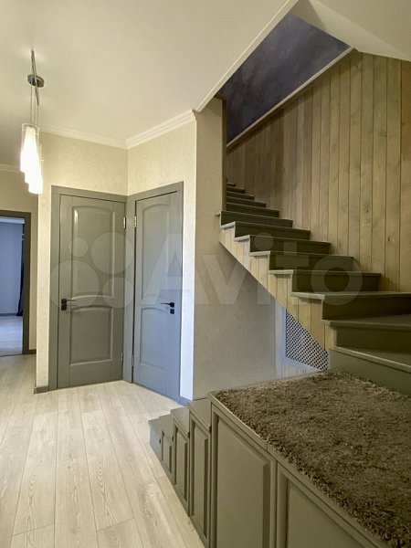 5-комн квартира, 176 м², р-н Российская ул (№127585)