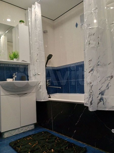 3-комн квартира, 81 м², р-н Российская ул (№130973)