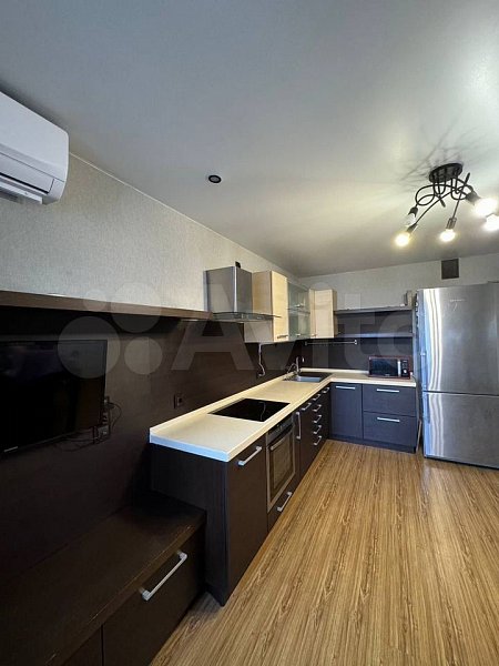 2-комн квартира, 70 м², р-н Центр (№130673)