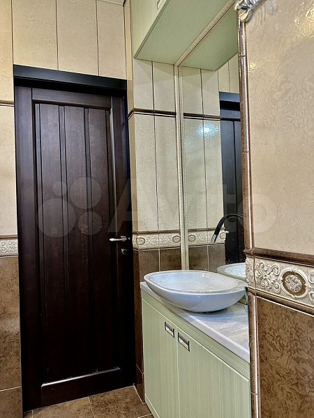 6-комн квартира, 200 м², р-н Комсомольский (№124378)