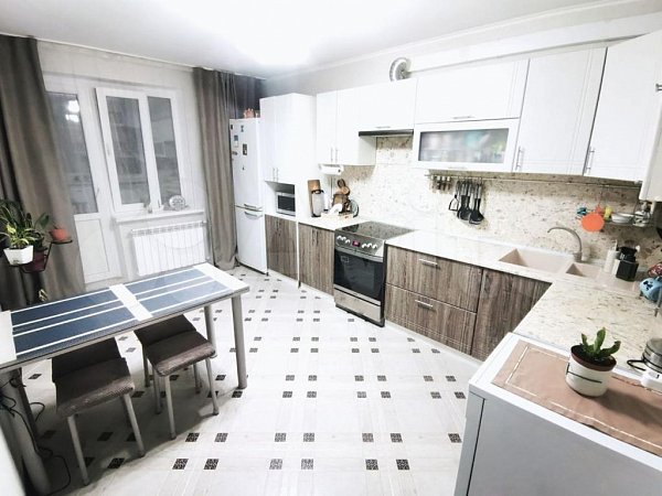 3-комн квартира, 74 м², р-н Комсомольский (№123943)