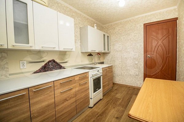 4-комн квартира, 77.8 м², р-н Черемушки (№130805)