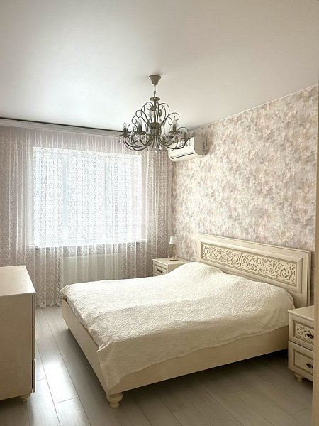 3-комн квартира, 82.8 м², р-н Парк Галицкого (№128062)