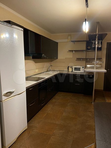 3-комн квартира, 90.7 м², р-н Российская ул (№124663)