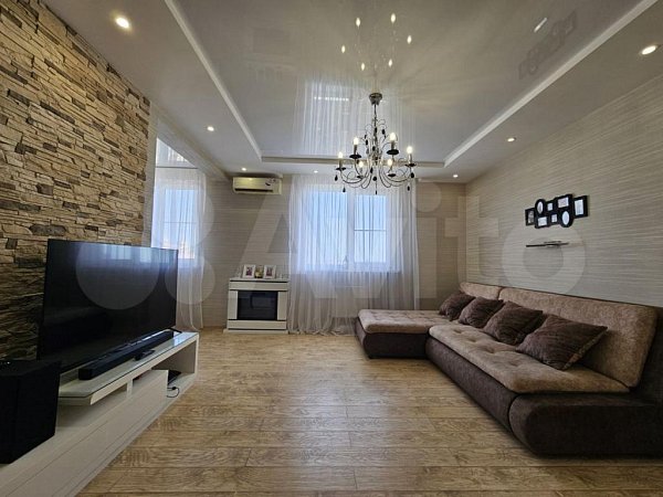 Продается 2-комн квартира, 59.3 м², р-н Российская ул, 