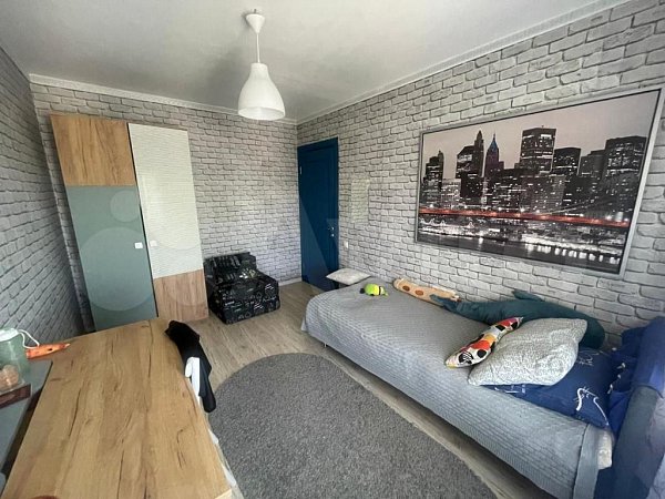 4-комн квартира, 95.6 м², р-н Российская ул (№129488)