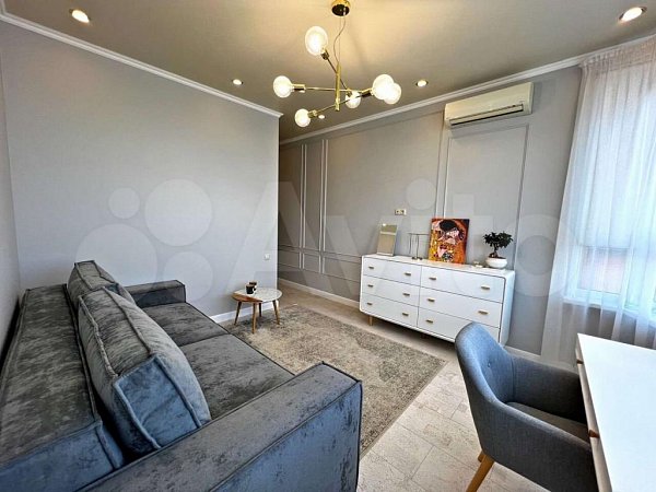 4-комн квартира, 296.7 м², р-н Фестивальный (№125024)