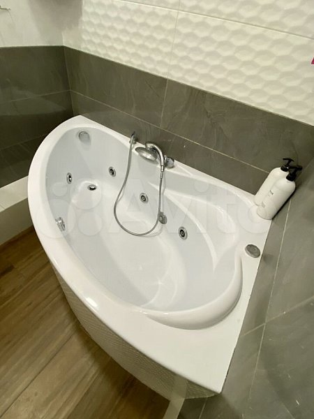 5-комн квартира, 176 м², р-н Российская ул (№127585)