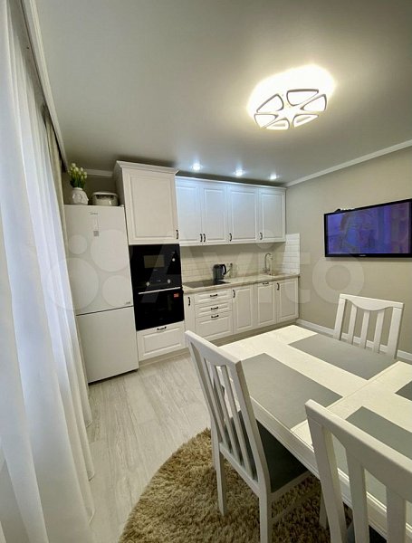 2-комн квартира, 60 м², р-н Российская ул (№126581)