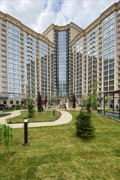 2-комн квартира, 71.7 м², р-н Центр (№128366)