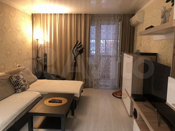 3-комн квартира, 91 м², р-н Российская ул (№124402)