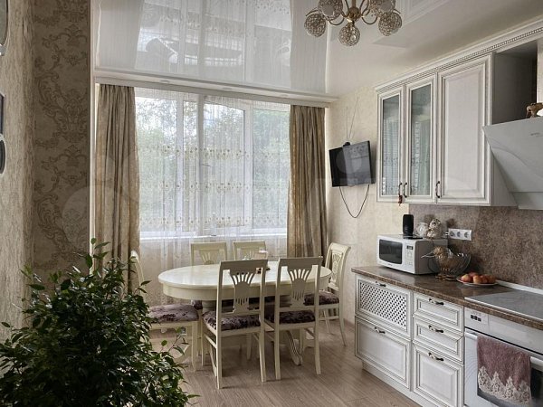 2-комн квартира, 66 м², р-н Центр (№129908)
