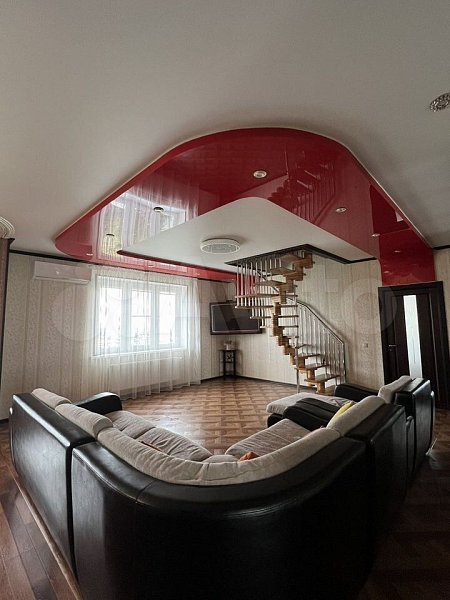 6-комн квартира, 200 м², р-н Комсомольский (№124378)