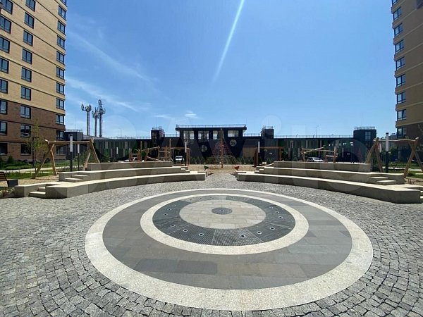 3-комн квартира, 81.5 м², р-н Российская ул (№124272)