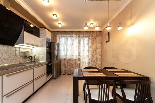 3-комн квартира, 105 м², р-н Фестивальный (№128418)