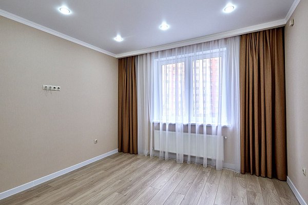 2-комн квартира, 65 м², р-н Восточно-кругликовский (№130646)