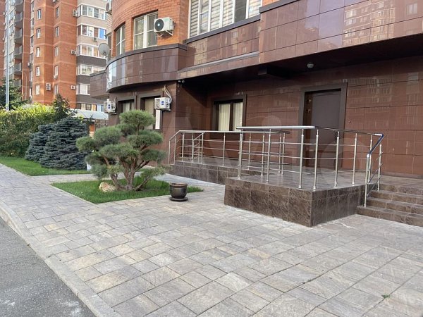Продается 2-комн квартира, 80 м², р-н Фестивальный, 