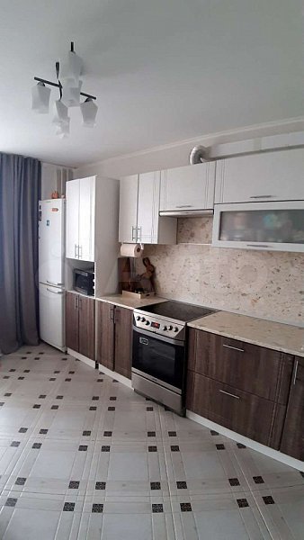 3-комн квартира, 74 м², р-н Комсомольский (№123943)