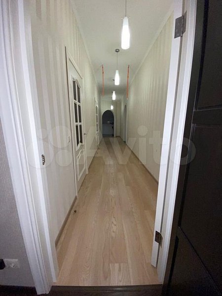 4-комн квартира, 178 м², р-н Западный обход (№123857)