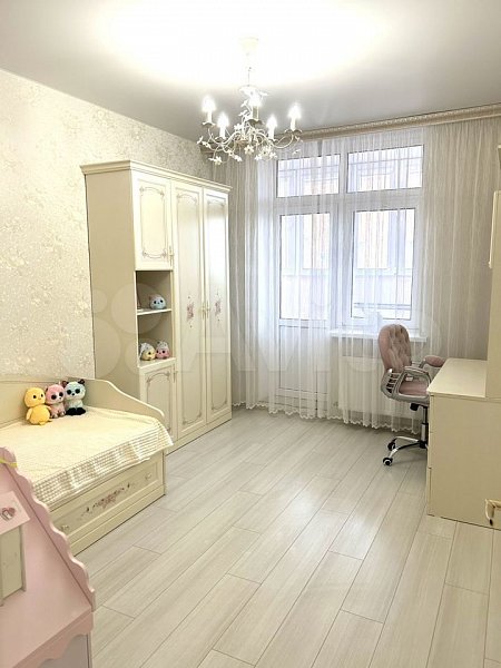3-комн квартира, 82.8 м², р-н Парк Галицкого (№128062)