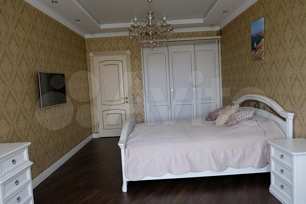3-комн квартира, 130 м², р-н Центр (№124434)