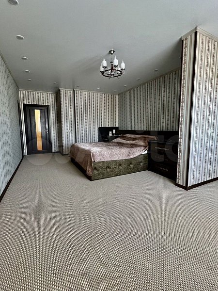 6-комн квартира, 200 м², р-н Комсомольский (№124378)