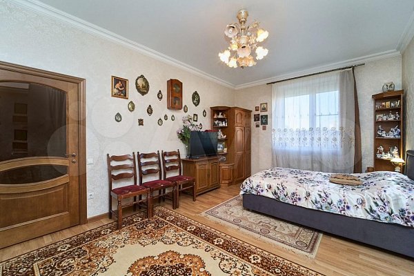 3-комн квартира, 76 м², р-н Центр (№126802)