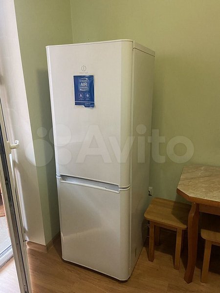 2-комн квартира, 48.8 м², р-н Российская ул (№130809)
