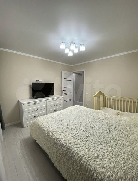2-комн квартира, 60 м², р-н Российская ул (№126581)