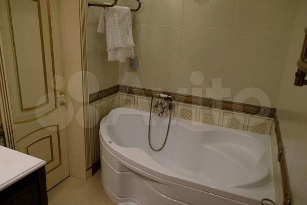 3-комн квартира, 130 м², р-н Центр (№124434)